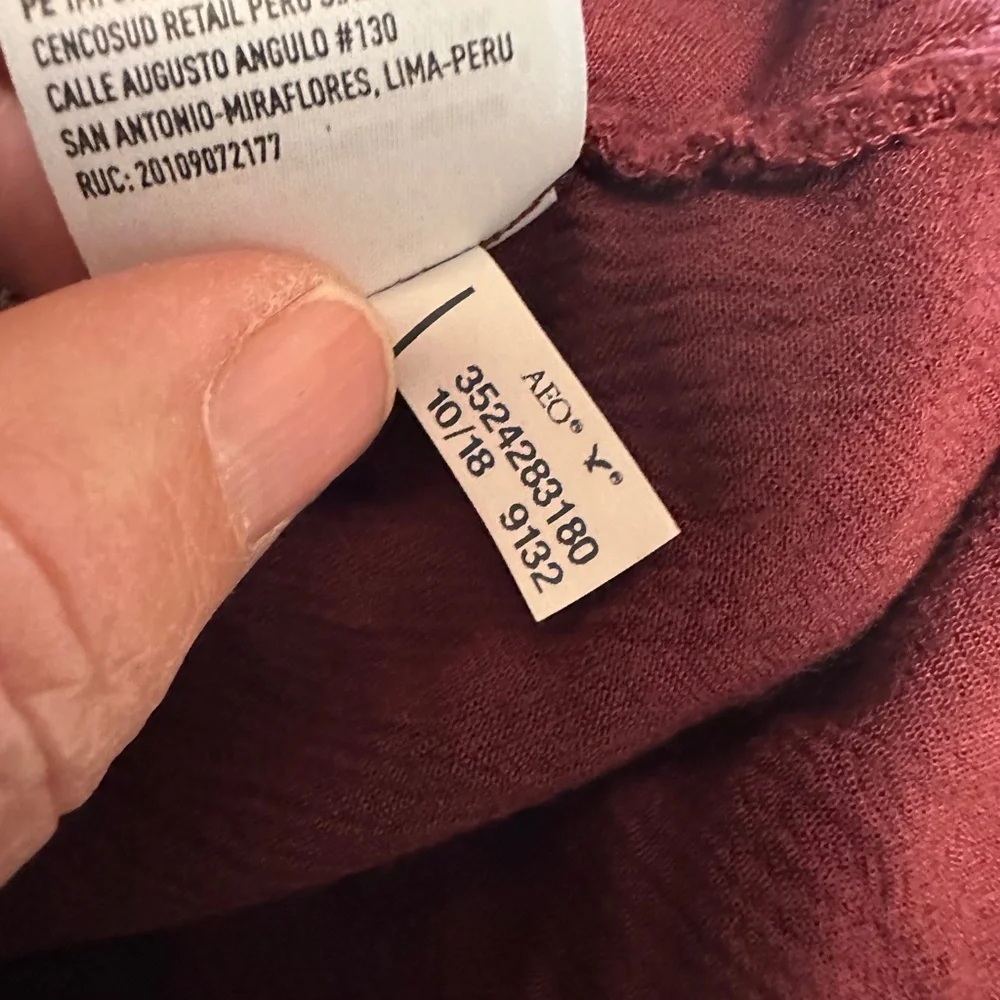 AMERICAN EAGLE Burgundy Peasant Blouse M Boho Top Cottagecore Festival Casual - Picture 11 of 11